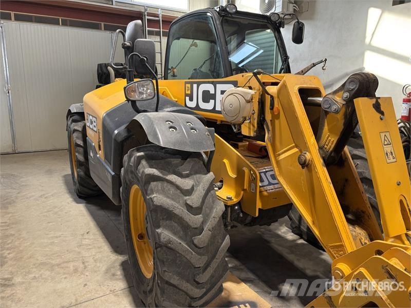 JCB 531-70 Agri Telehandler مناولات متداخلة