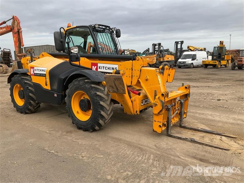 JCB 535-125 مناولات متداخلة