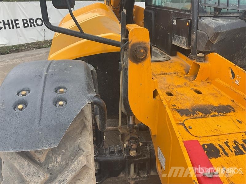 JCB 535-125 Teleskopiskie manipulatori