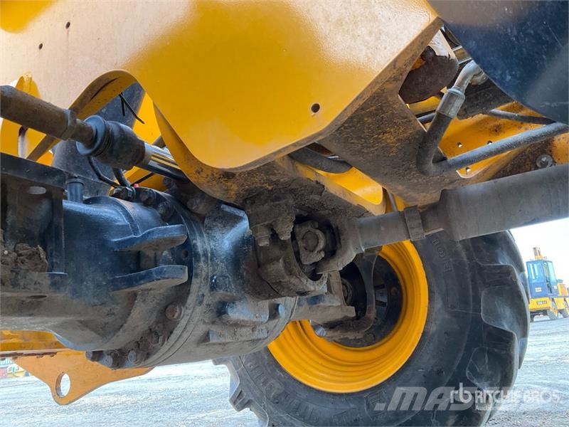 JCB 535-125 مناولات متداخلة