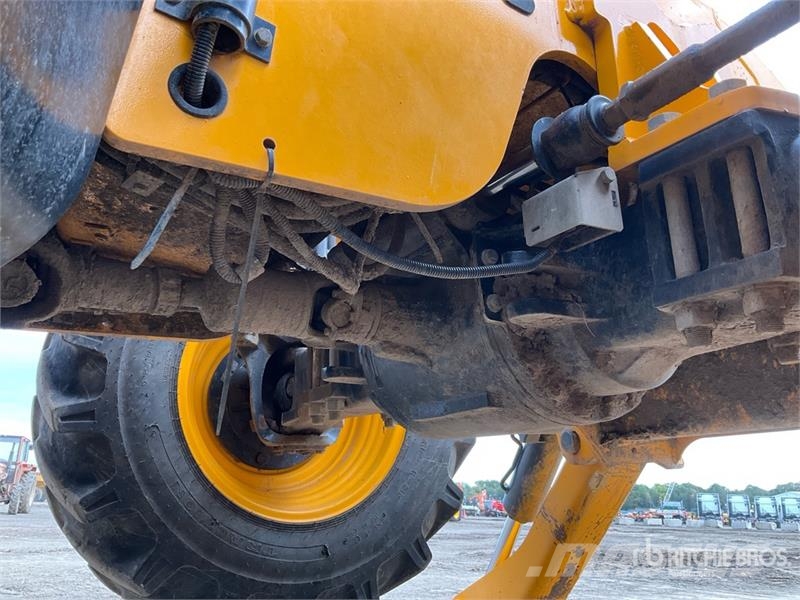 JCB 535-125 مناولات متداخلة