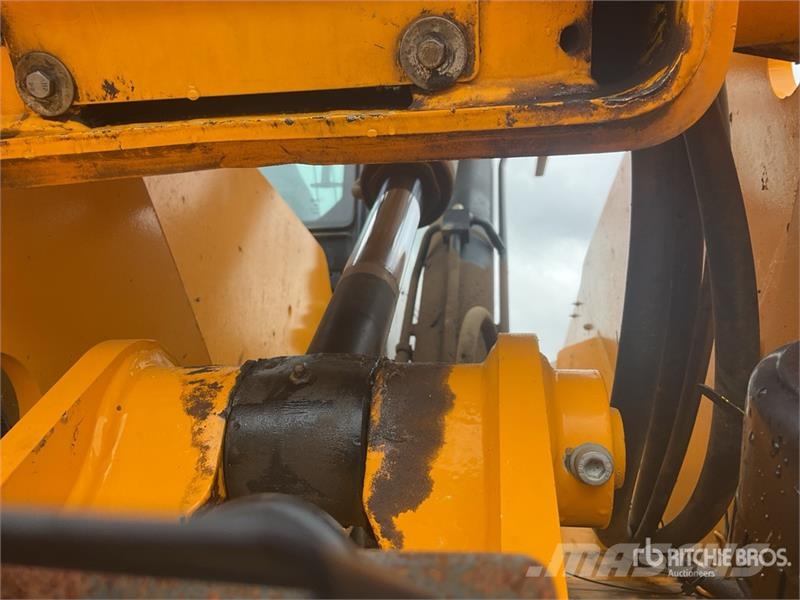 JCB 535-125 Teleskopiskie manipulatori