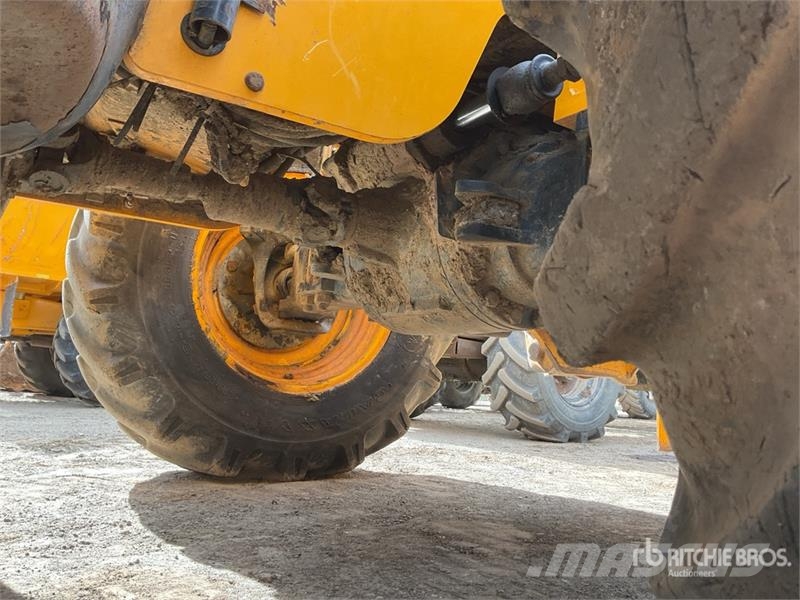JCB 535-125 Teleskopiskie manipulatori