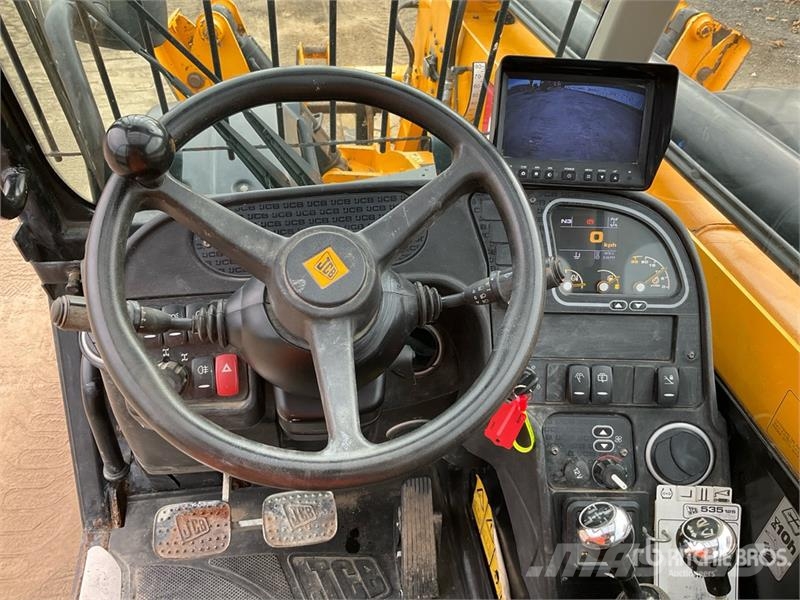 JCB 535-125 مناولات متداخلة
