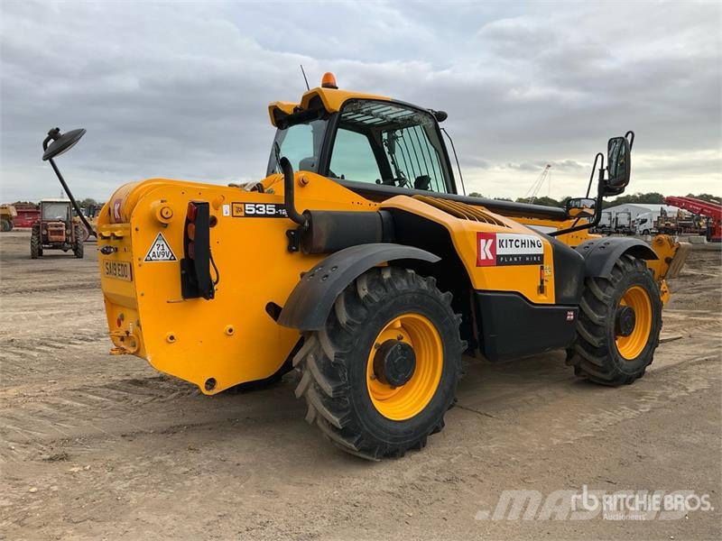 JCB 535-125 مناولات متداخلة