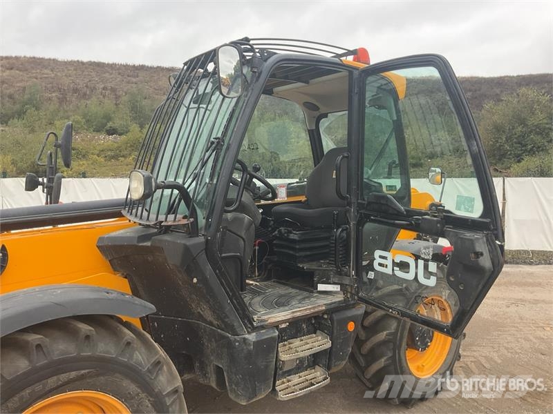 JCB 535-125 Teleskopiskie manipulatori