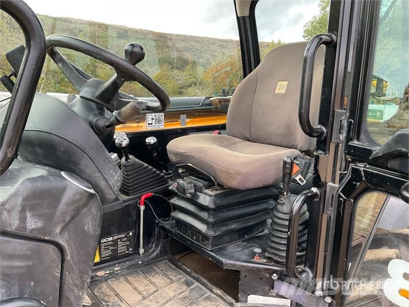 JCB 535-125 مناولات متداخلة