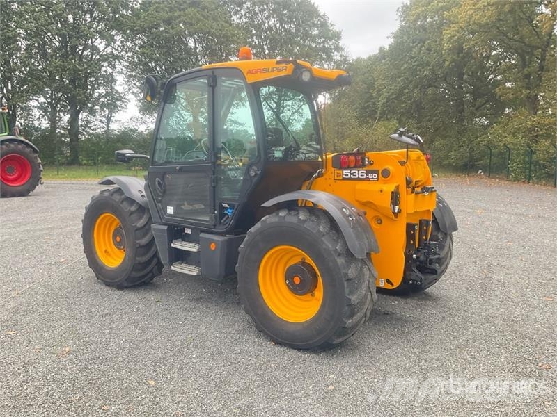 JCB 536-60 Agri Super Telehandler مناولات متداخلة