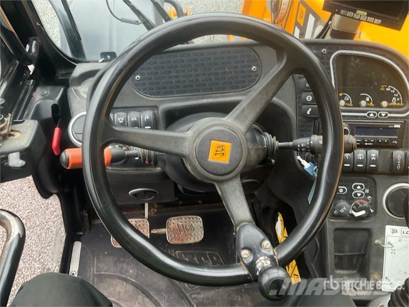 JCB 536-60 Agri Super Telehandler مناولات متداخلة