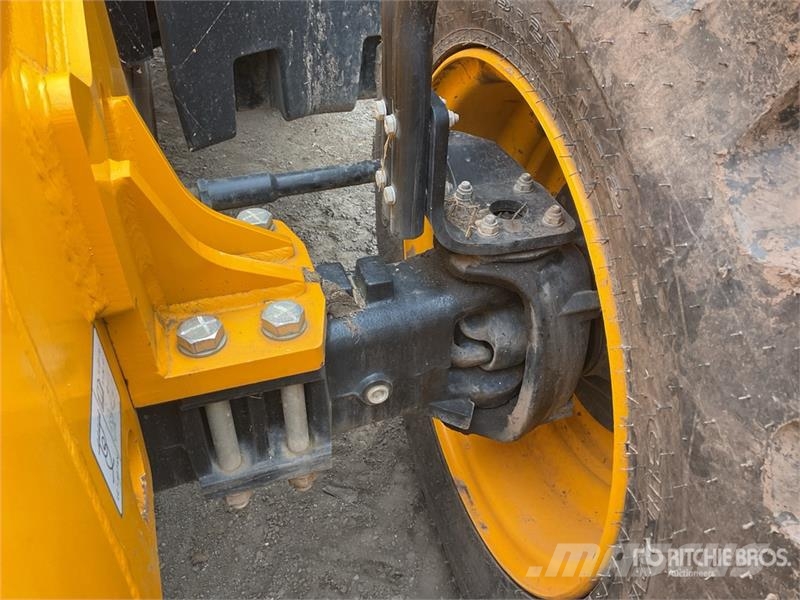 JCB 540-140 مناولات متداخلة