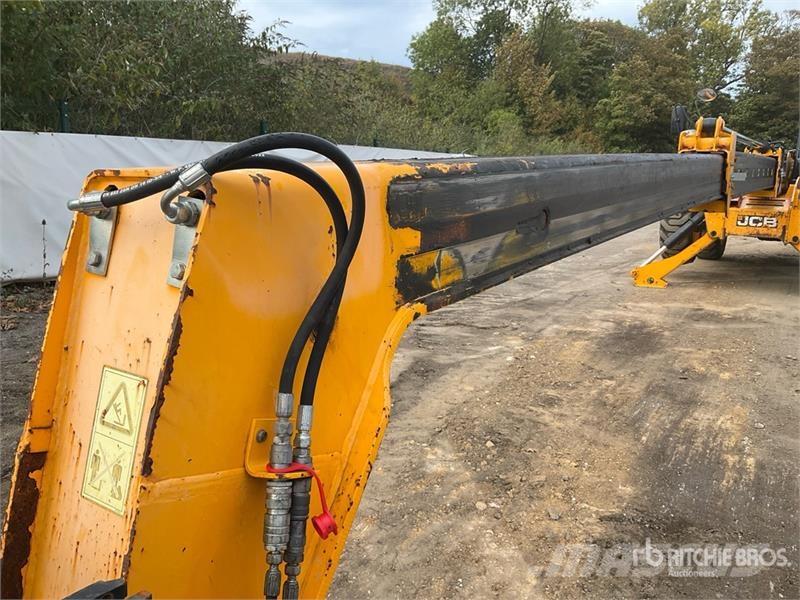 JCB 540-140 مناولات متداخلة