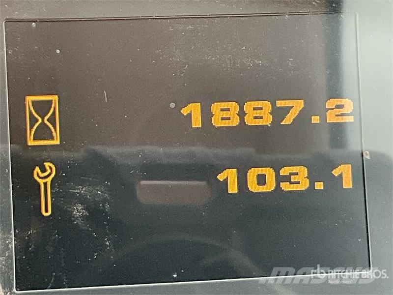 JCB 540-140 مناولات متداخلة
