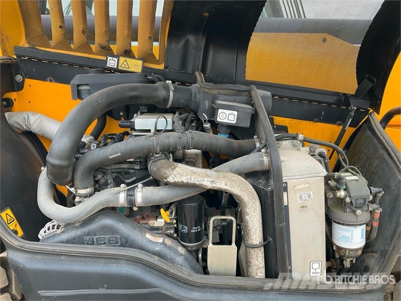 JCB 540-140 مناولات متداخلة
