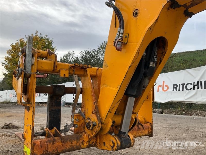 JCB 540-140 مناولات متداخلة