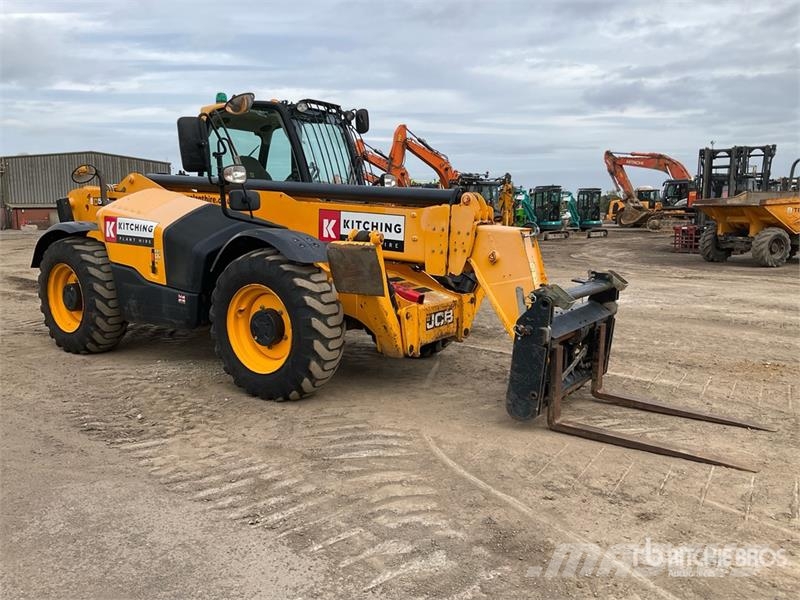 JCB 540-140 مناولات متداخلة