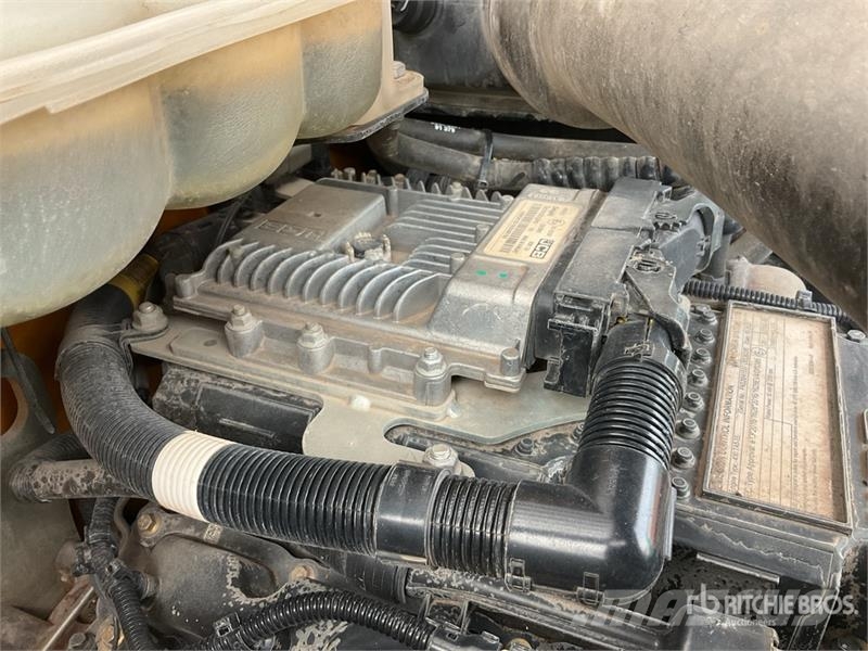 JCB 540-140 مناولات متداخلة