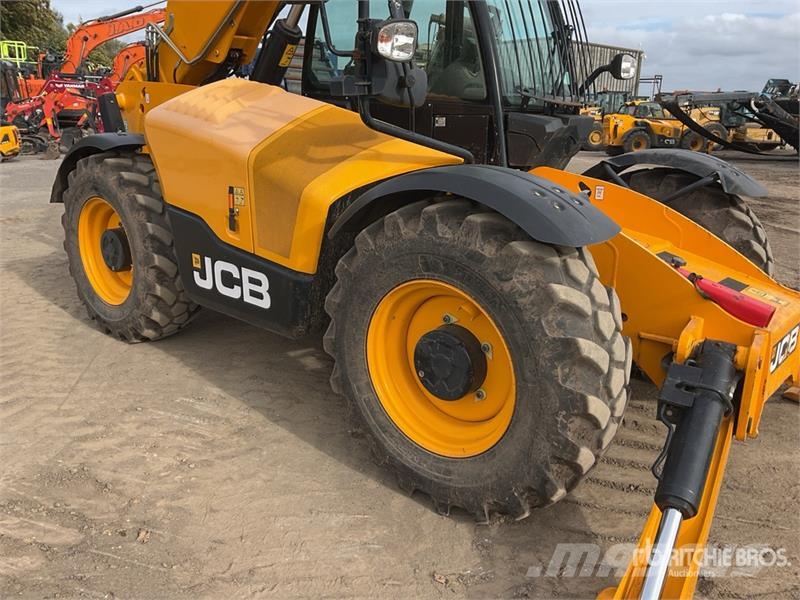 JCB 540-140 مناولات متداخلة