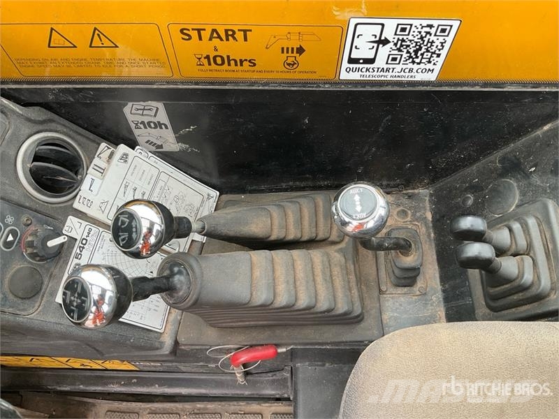 JCB 540-140 مناولات متداخلة