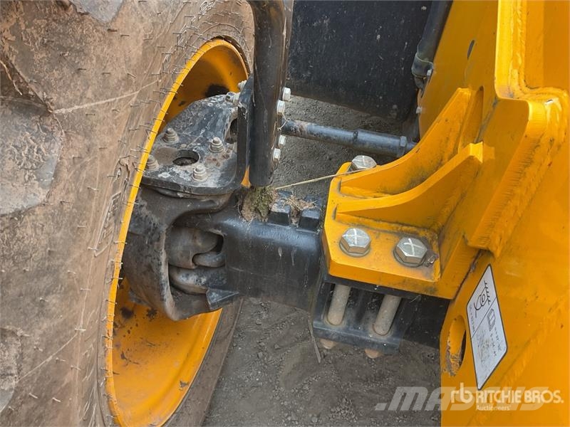 JCB 540-140 مناولات متداخلة