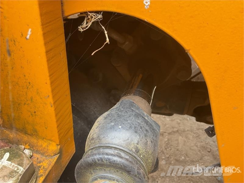 JCB 540-140 مناولات متداخلة