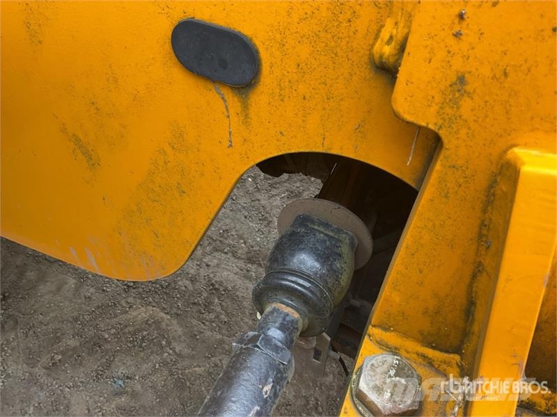 JCB 540-140 مناولات متداخلة