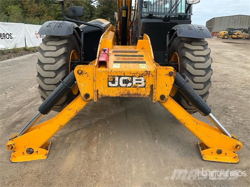 JCB 540-140 مناولات متداخلة