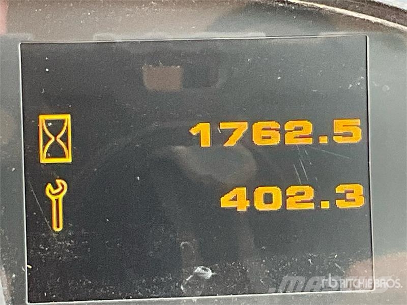 JCB 540-140 مناولات متداخلة