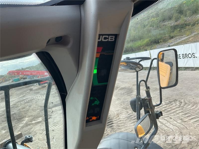 JCB 540-140 مناولات متداخلة