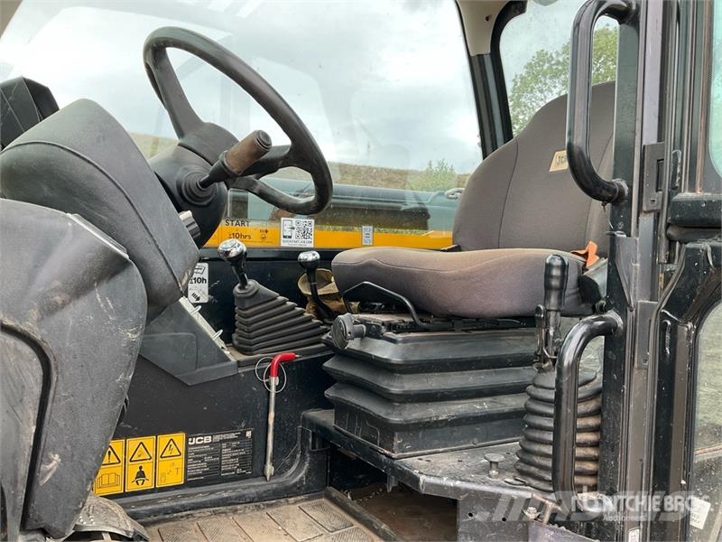 JCB 540-140 مناولات متداخلة