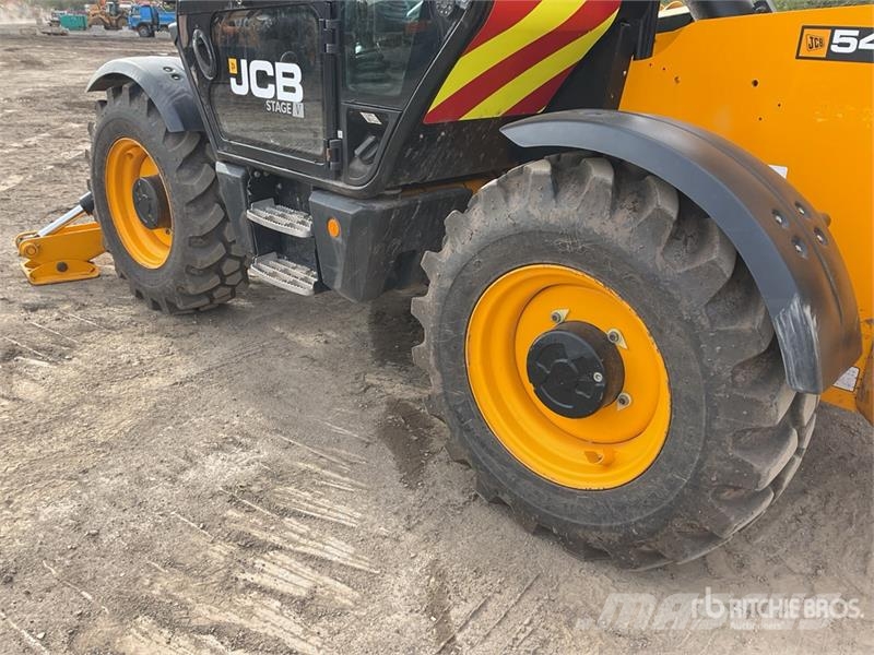 JCB 540-140 مناولات متداخلة