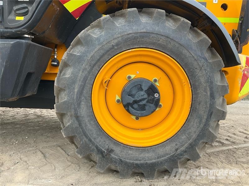 JCB 540-140 مناولات متداخلة