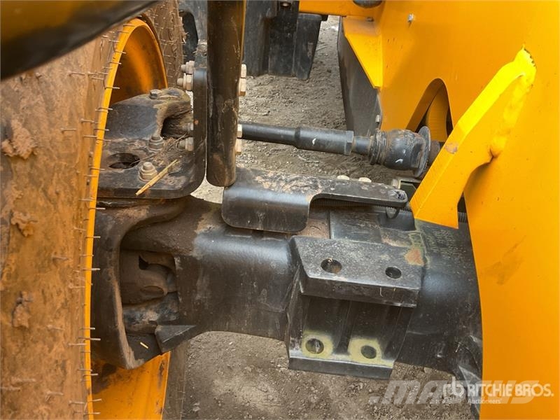 JCB 540-140 مناولات متداخلة
