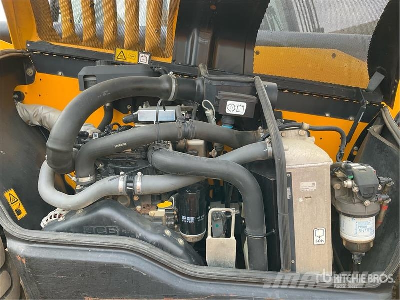 JCB 540-140 مناولات متداخلة
