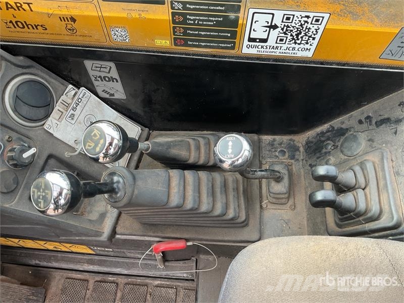 JCB 540-140 مناولات متداخلة
