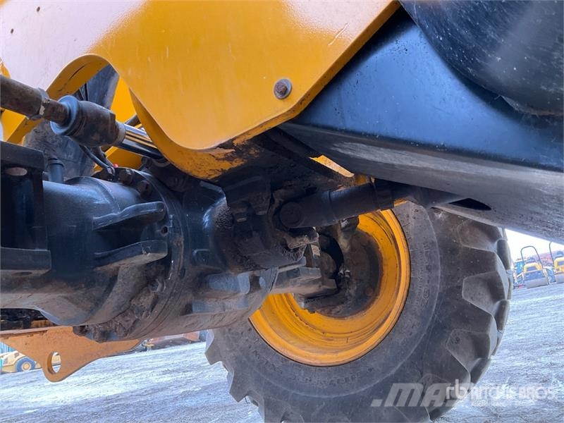 JCB 540-140 مناولات متداخلة