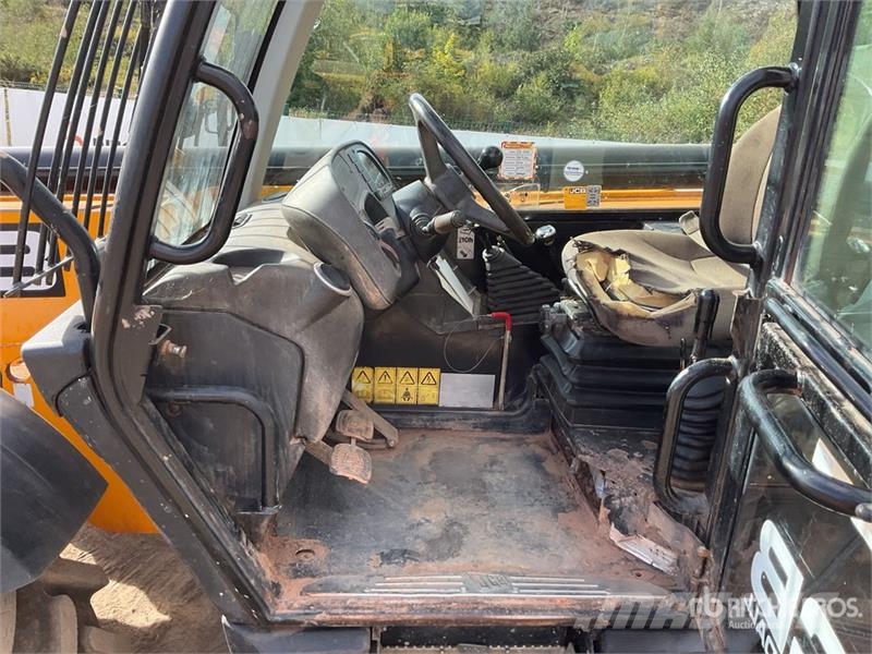JCB 540-140 Teleszkópos rakodók