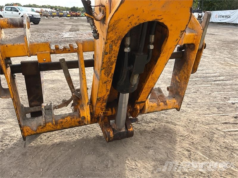 JCB 540-140 Teleszkópos rakodók