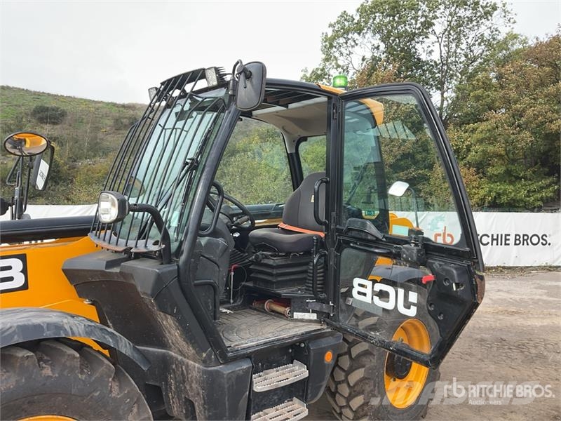 JCB 540-140 مناولات متداخلة