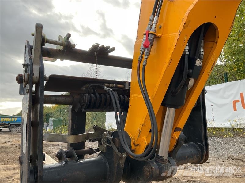 JCB 540-140 مناولات متداخلة