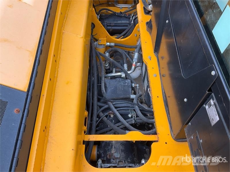 JCB 540-140 مناولات متداخلة