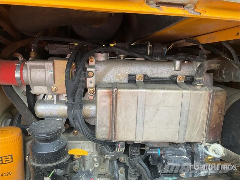 JCB 6 ton 4x4 Swivel Dumper Ne cestni demperji