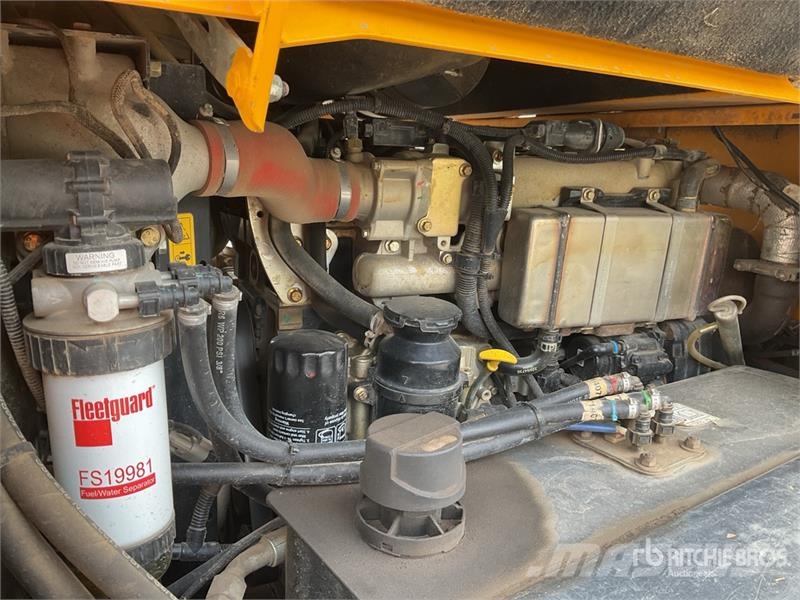 JCB 6 ton 4x4 Swivel Dumper Dúmpers de obra
