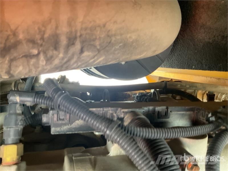 JCB 6 ton 4x4 Swivel Dumper Dúmpers de obra