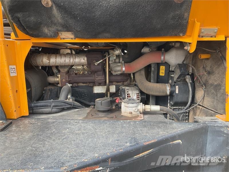 JCB 6 ton 4x4 Swivel Dumper Dúmpers de obra