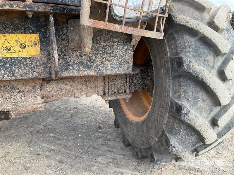 JCB 6 ton 4x4 Swivel Dumper Dúmpers de obra