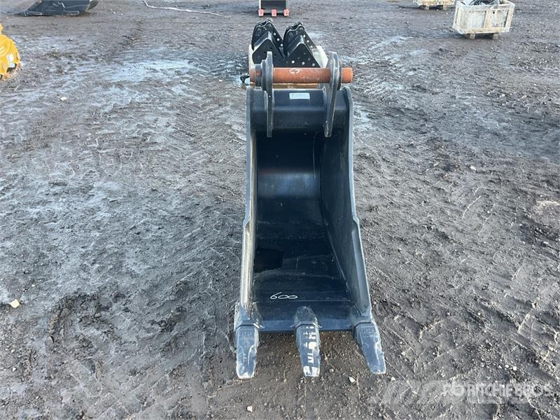 JCB 600 mm Digging Bucket (Unused) دلاء