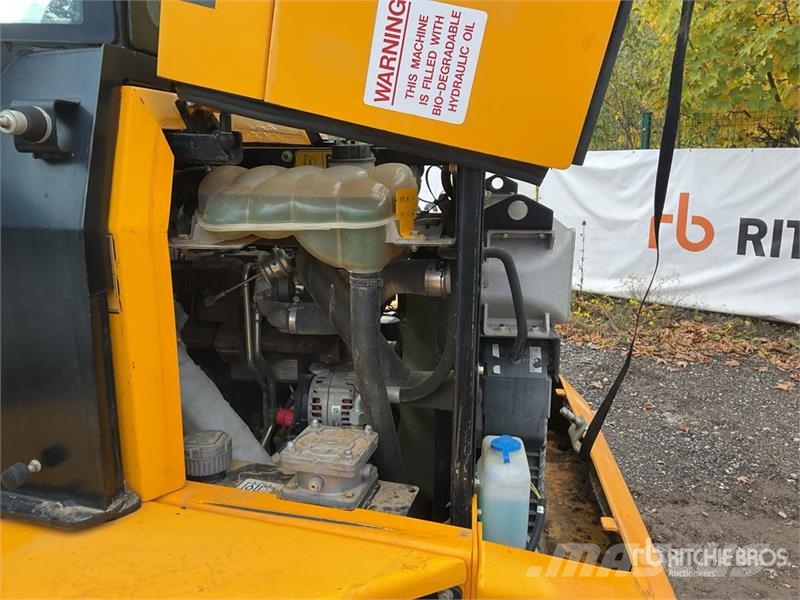 JCB 6ST 6 ton 4x4 Swivel Cab Dumper Dumpere