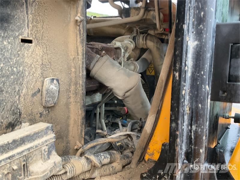 JCB 6ST 6 ton 4x4 Swivel Cab Dumper Väikekallurid