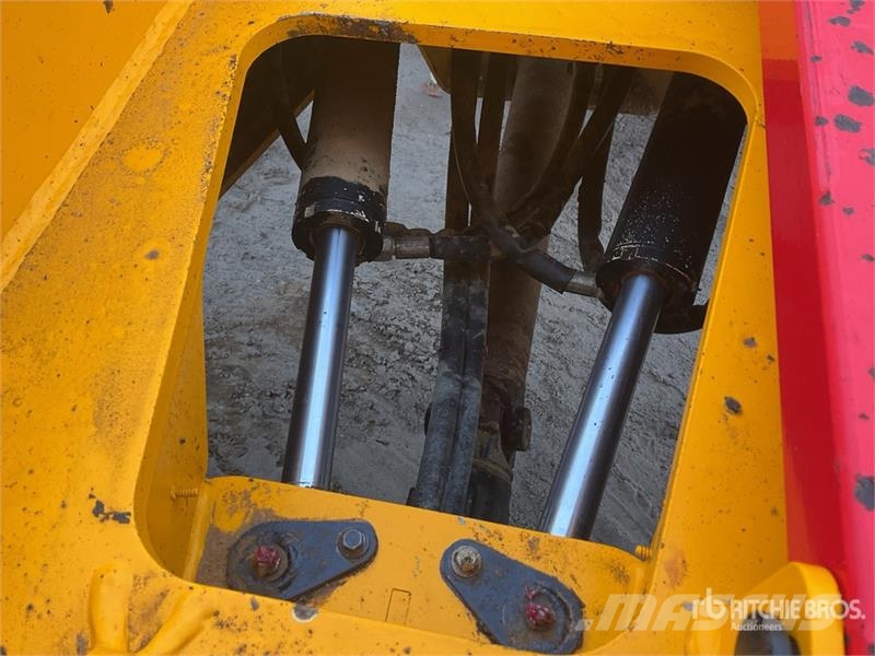 JCB 6ST 6 ton 4x4 Swivel Dumper Väikekallurid