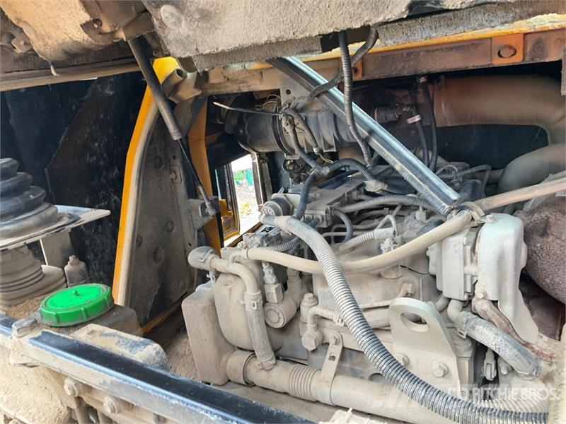 JCB 6ST 6 ton 4x4 Swivel Cab Dumper Mini pašizgāzēji